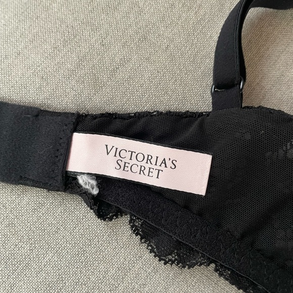 Victoria’s Secret Lingerie Set - Picture 3 of 4